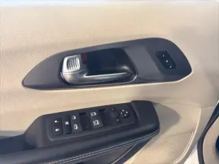 Chrysler Pacifica 2023 Touring L 4dr Mini-Van