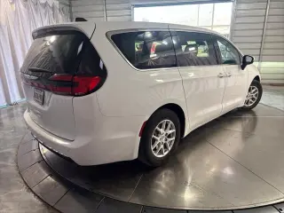 Chrysler Pacifica 2023 Touring L 4dr Mini-Van