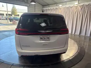 Chrysler Pacifica 2023 Touring L 4dr Mini-Van