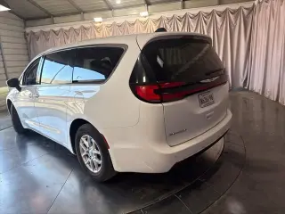 Chrysler Pacifica 2023 Touring L 4dr Mini-Van