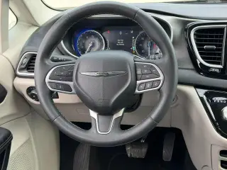 Chrysler Pacifica 2024 Touring L 4dr Mini-Van