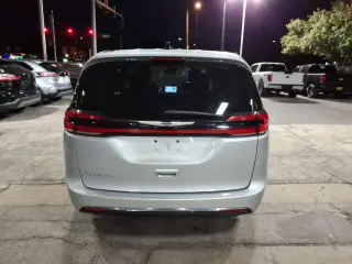 Chrysler Pacifica 2024 Touring L 4p Mini-Van