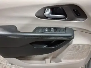Chrysler Pacifica 2024 Touring L 4p Mini-Van