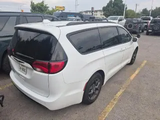 Chrysler Pacifica 2020 Touring L 4dr Mini-Van