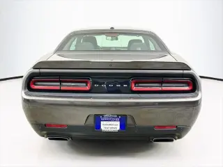Dodge Challenger 2022 R/T 2p Coupé