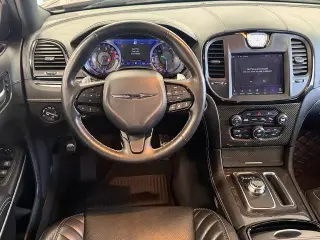 Chrysler 300 2023 C 4dr Sedan