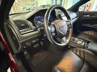 Chrysler 300 2023 C 4dr Sedan