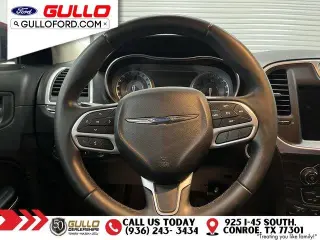 Chrysler 300 2018 Touring 4dr Sedan