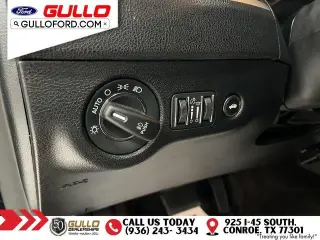 Chrysler 300 2018 Touring 4dr Sedan