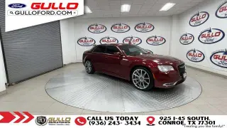 Chrysler 300 2018 Touring 4dr Sedan