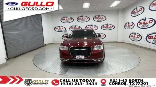 Chrysler 300 2018 Touring 4dr Sedan
