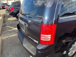 Chrysler Town and Country 2010 Touring 4dr Mini-Van