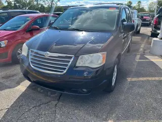 Chrysler Town and Country 2010 Touring 4dr Mini-Van