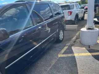 Chrysler Town and Country 2010 Touring 4dr Mini-Van
