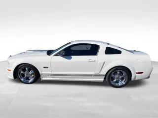 Ford Mustang 2007 GT Deluxe 2dr Fastback