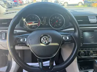 Volkswagen Passat 2018 2.0T SE 4dr Sed¡n