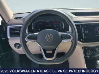 Volkswagen Atlas 2023 V6 SE 4dr SUV con Tecnología