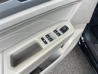 Volkswagen Atlas 2021 AWD V6 SEL Premium 4Motion 4dr SUV (lanzamiento a mitad de año)