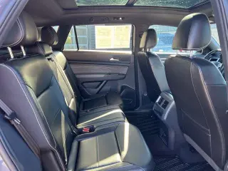 Volkswagen Atlas Cross Sport 2023 AWD V6 SEL R-Line Negro 4Motion 4p SUV