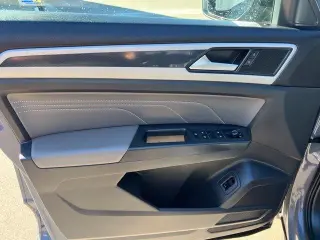 Volkswagen Atlas Cross Sport 2023 AWD V6 SEL R-Line Negro 4Motion 4p SUV