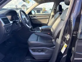 Volkswagen Atlas 2022 V6 SE 4dr SUV con Tecnología