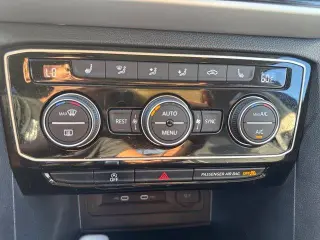 Volkswagen Atlas 2022 V6 SE 4dr SUV con Tecnología