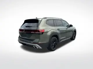 Volkswagen Atlas 2024 AWD Peak Edition SE 4Motion 4p SUV con Tecnología