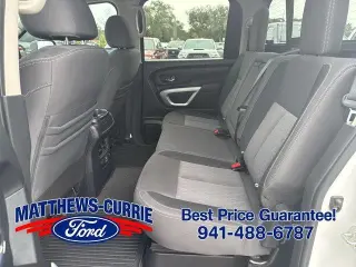 Nissan Titan 2020 4x2 SV 4p Camioneta de cabina doble 5.6 ft. CB