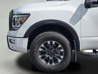 Nissan Titan 2024 4x4 PRO-4X 4p Camioneta Cabina Extendida 5.6 ft. CA