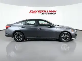 Nissan Altima 2026 AWD 2.5 SV 4dr Sedan