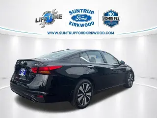 Nissan Altima 2019 2.5 SV Sedán 4 puertas