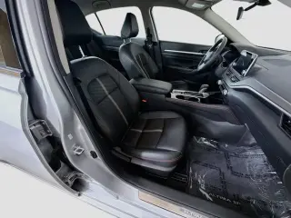 Nissan Altima 2025 AWD 2.5 SR 4dr Sedan