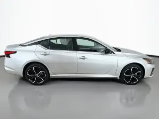 Nissan Altima 2025 AWD 2.5 SR 4dr Sedan