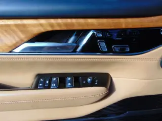 2022 Jeep Grand Wagoneer