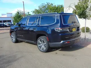 2022 Jeep Grand Wagoneer