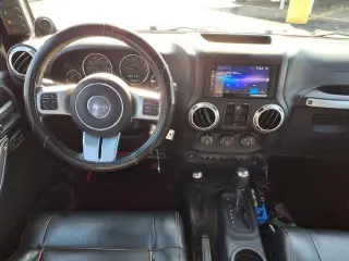 Jeep Wrangler Unlimited 2011 4x4 70º Aniversario SUV 4 puertas
