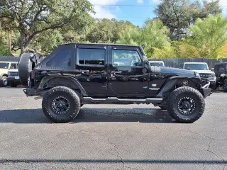 Jeep Wrangler Unlimited 2011 4x4 70º Aniversario SUV 4 puertas
