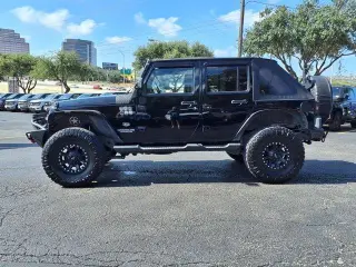 Jeep Wrangler Unlimited 2011 4x4 70º Aniversario SUV 4 puertas