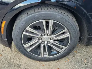 Cadillac LYRIQ 2024 AWD Luxury 1 4dr SUV