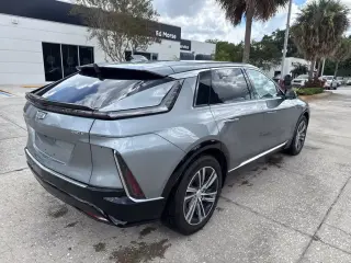 Cadillac LYRIQ 2024 Luxury 1 4dr SUV