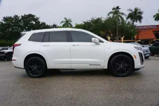 Cadillac XT6 2022 Lujo Premium 4p SUV