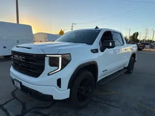 GMC Sierra 1500 2022 4x4 Elevation 4dr Crew Cab 5.8 ft. SB