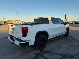 GMC Sierra 1500 2022 4x4 Elevation 4dr Crew Cab 5.8 ft. SB