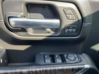 GMC Sierra 1500 2019 4x4 Denali 4dr Cabina de Tripulación 5.8 ft. CB