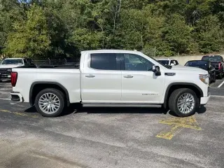 GMC Sierra 1500 2019 4x4 Denali 4dr Cabina de Tripulación 5.8 ft. CB