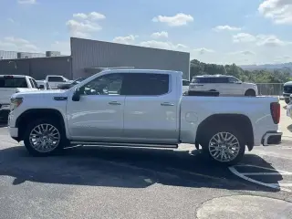 GMC Sierra 1500 2019 4x4 Denali 4dr Cabina de Tripulación 5.8 ft. CB