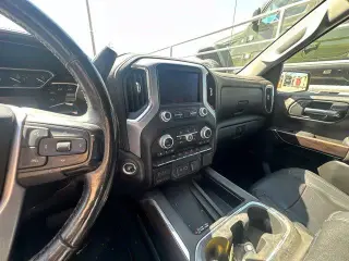 GMC Sierra 1500 2019 4x2 SLT 4dr Cabina de Tripulación
