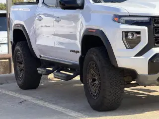 GMC Canyon 2023 4x4 AT4X 4dr Crew Cab 5 ft. SB