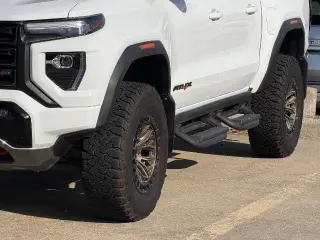 GMC Canyon 2023 4x4 AT4X 4dr Crew Cab 5 ft. SB