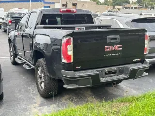 GMC Canyon 2021 4x4 AT4 4p. Cabina Completa 5 pies. CA (Tela)
